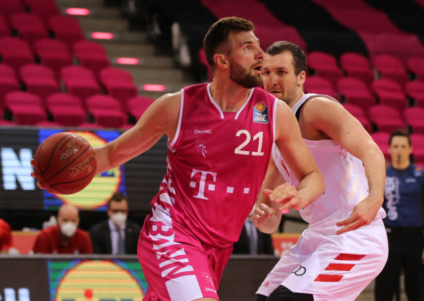 守操作不同 守操作不同