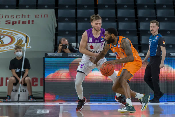 哪怕一个月 哪怕一个月